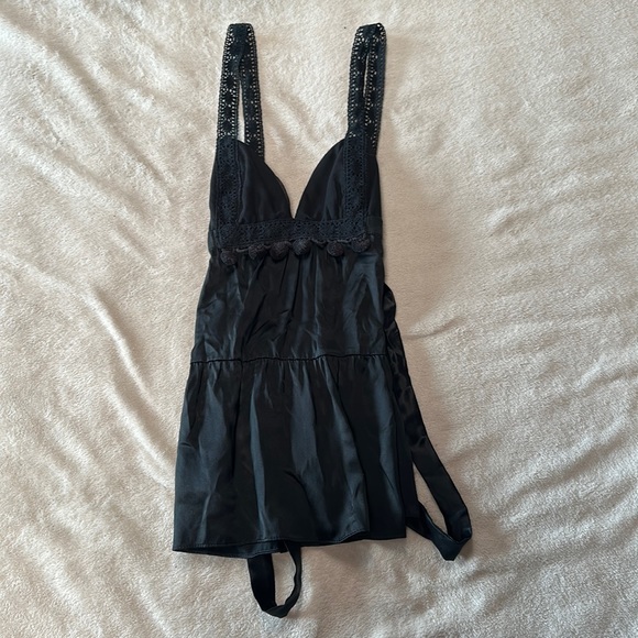 ingwa melero Tops - Ingwa melero black top size can